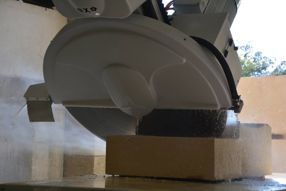 Machine Taille Bloc